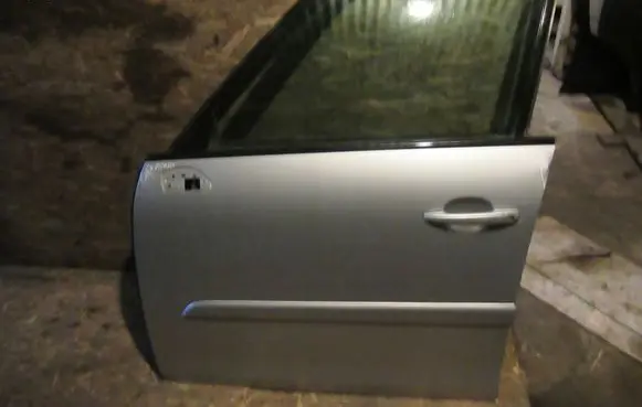 Citroen C4 I Picasso Front door