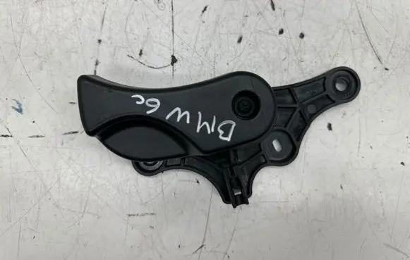 BMW 6 F12 F13 Engine bonnet (hood) release handle 7058117