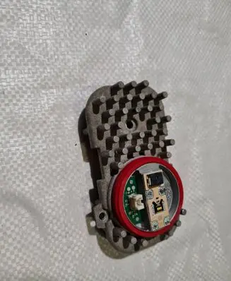 BMW X3 F25 LED ballast control module 1305715084
