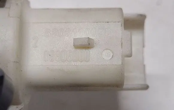 Renault Scenic II - Grand scenic II Tailgate opening switch 8200110098