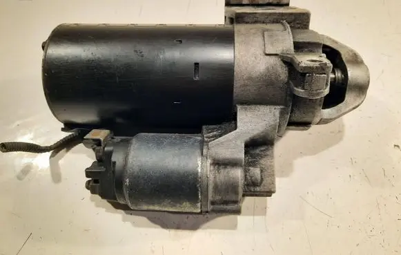 BMW 3 E90 E91 Starter motor 7798006 0001139002
