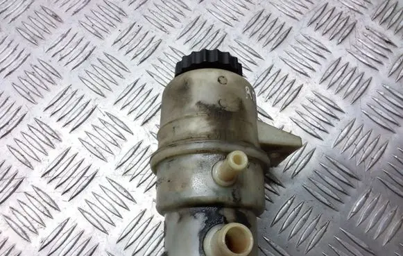 Chrysler Town u0026 Country V Power steering fluid tank/reservoir
