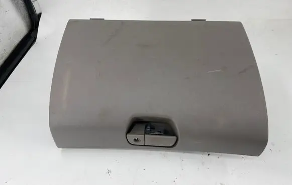 Mitsubishi L200 Glove box MN179779 3E00 91000