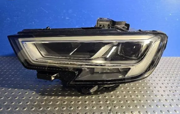 Audi A3 S3 8V Headlight/headlamp 8V0941033C