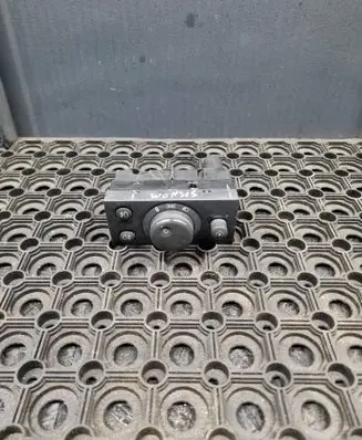 Opel Signum Light switch 13177067 LK04060010