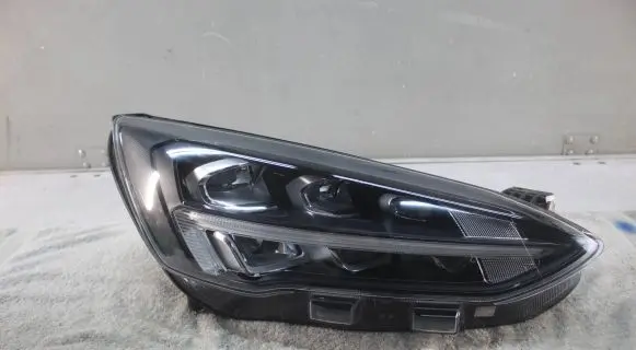 Ford Focus Headlight/headlamp MX7B13E014EB