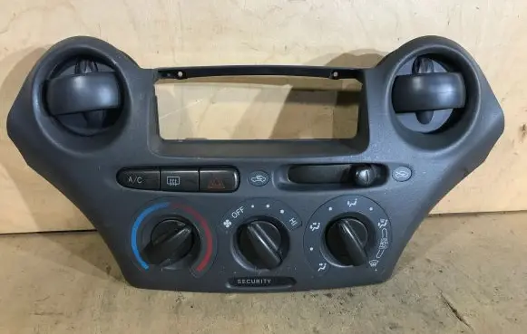 Toyota Yaris Climate control unit 758268701DB0 758294 758277