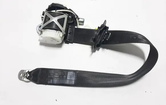 Volkswagen PASSAT B7 Front seatbelt 3C1857705P