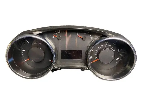 Peugeot 5008 Speedometer (instrument cluster) 9804211480 00826749 69389220U