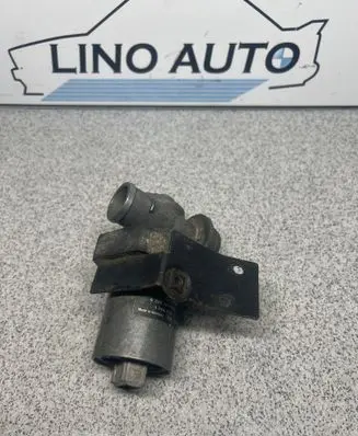 BMW 5 E60 E61 Idle control valve (regulator) 1744713 0280140545