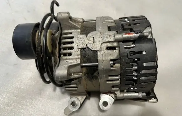 Volvo S60 Generator/alternator 32137503