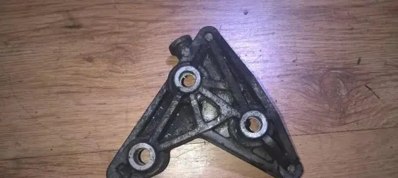 Opel Astra H Engine mounting bracket 8972624630