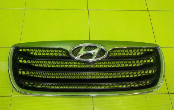 Hyundai Santa Fe Front bumper upper radiator grill MP209