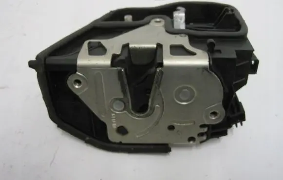 BMW 2 Active Tourer U06 Front door lock 7229459