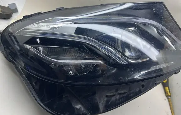 Headlight/headlamp