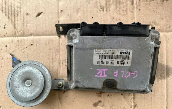 Volkswagen Golf IV Engine control unit/module 06A906018