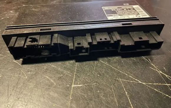 BMW 5 E60 E61 Comfort/convenience module 9176070 780324000 5WK49110D