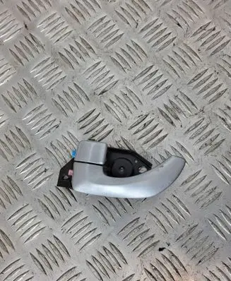 Hyundai Terracan Front door interior handle