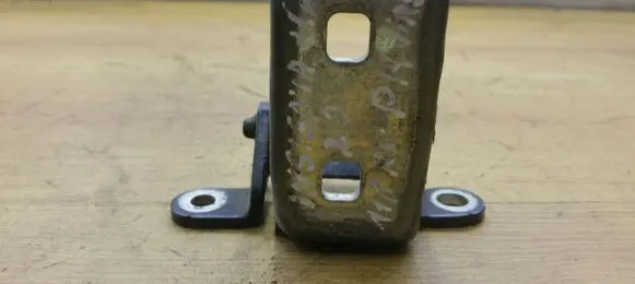 Opel Insignia A Front door upper hinge
