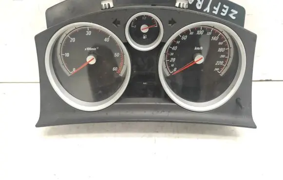 Opel Zafira B Speedometer (instrument cluster) 13225964