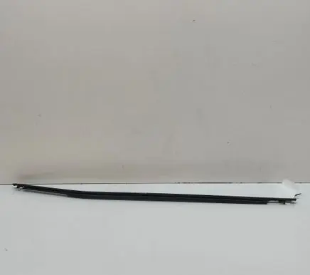 Toyota RAV 4 (XA50) Front door glass trim molding 7572042050