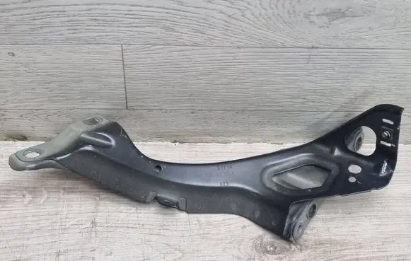 Audi A6 C7 Fender mounting bracket 4G0821135A
