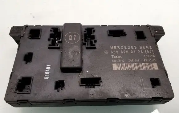 Mercedes-Benz Vito Viano W639 Door control unit/module 6398200126