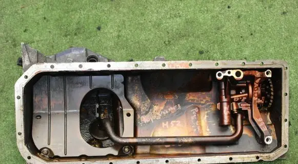 BMW 5 E39 Oil sump 1740917