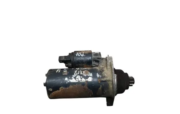 Volkswagen Golf IV Starter motor 