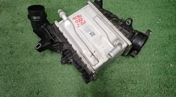 Volvo XC90 Intercooler radiator 1301444S03