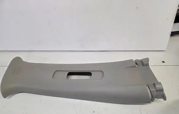 Nissan X-Trail T32 Seat belt trim 769134CE0A 76924JG00A