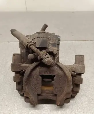 Rear brake caliper