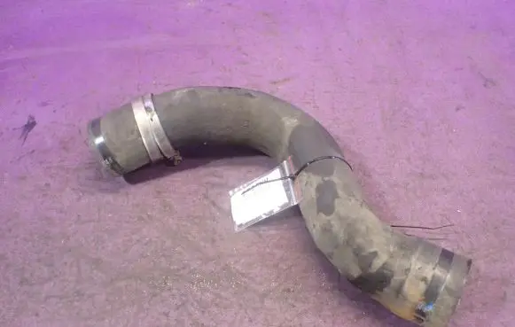 Intercooler hose/pipe