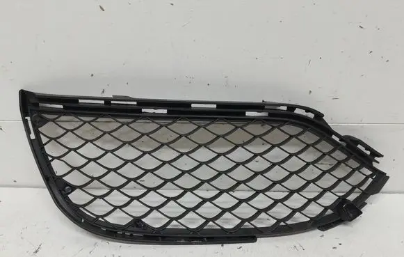 Mercedes-Benz C W205 Front bumper lower grill A2058852723