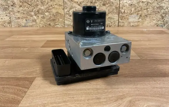 Porsche Cayenne (9PA) ABS Pump 7L0907379G 00008654D1 10092503313