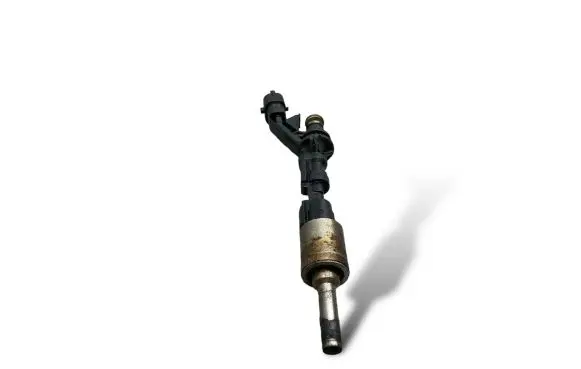 Ford Focus Fuel injector CJ5G9F593AA