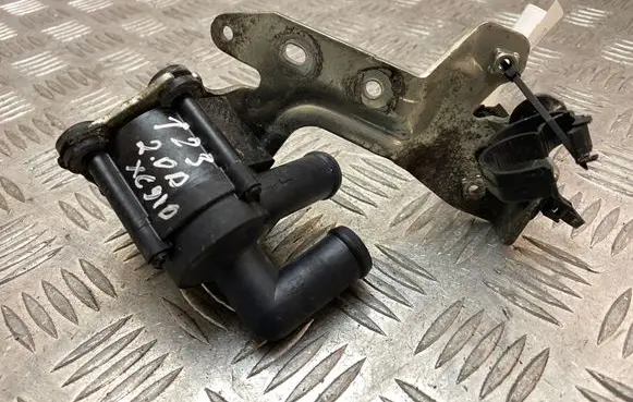 Volvo XC90 Electric auxiliary coolant/water pump 31686005