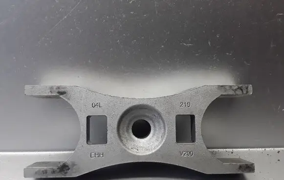 Seat Leon (5F) Fuel Injector clamp holder 04L216