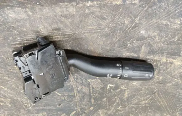 Lincoln MKS Indicator stalk 8E5T13K459AAW 8E5T13K359