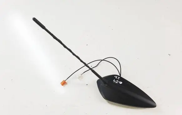 Citroen C4 III e-C4 Aerial GPS antenna 9835734280 20221214