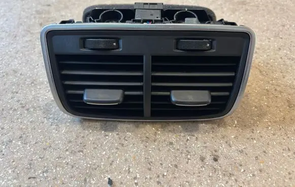Audi A6 S6 C7 4G Dash center air vent grill 4G0819203
