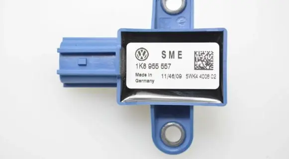 Volkswagen Scirocco Airbag deployment crash/impact sensor 1K8955557