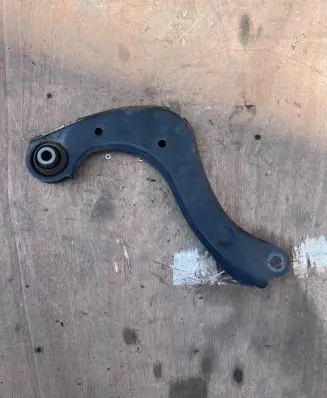 Toyota C-HR I Rear upper control arm/wishbone