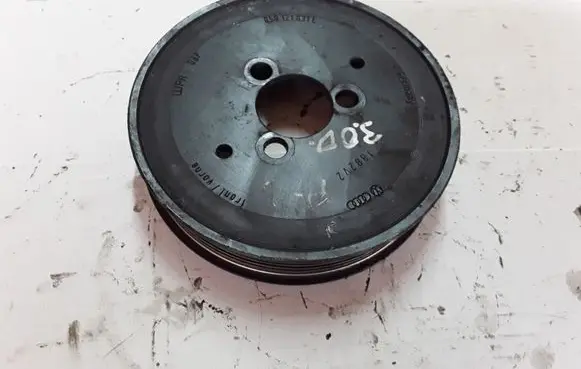 Audi Q7 4L Water pump pulley 059121031L