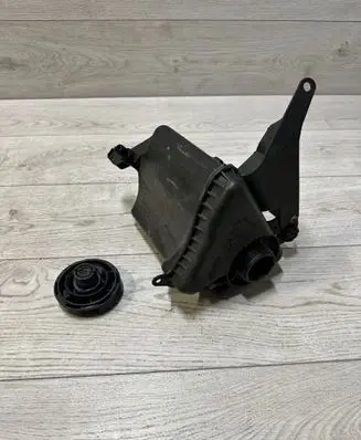 BMW 7 F01 F02 F03 F04 Coolant expansion tank/reservoir 7806038 10617211