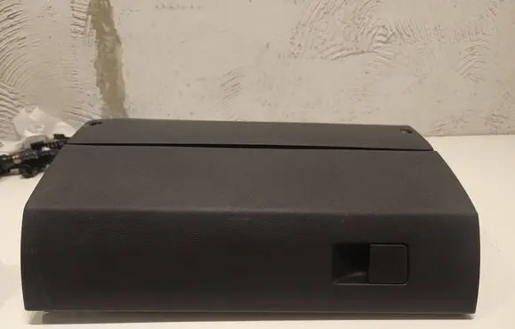 Skoda Fabia Mk1 (6Y) Glove box 6Y1857103 046161 98650