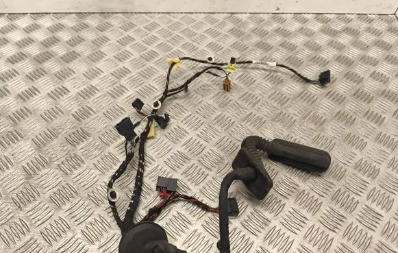 Skoda Fabia Mk3 (NJ) Front door wiring loom 4L0971841