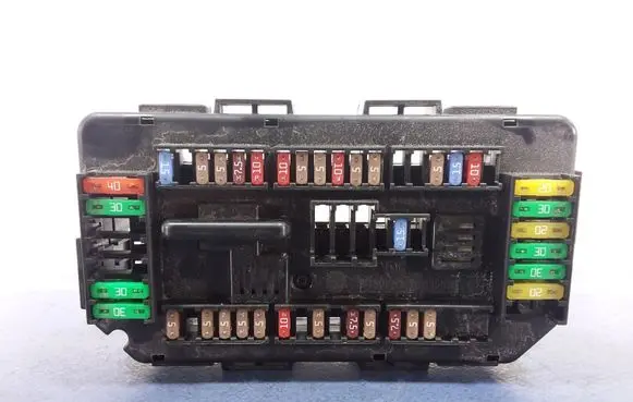 BMW 4 F32 F33 Fuse box set 9389068