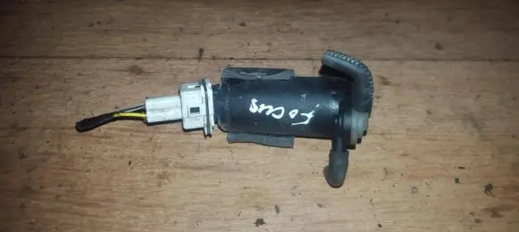 Ford Focus Windscreen/windshield washer pump