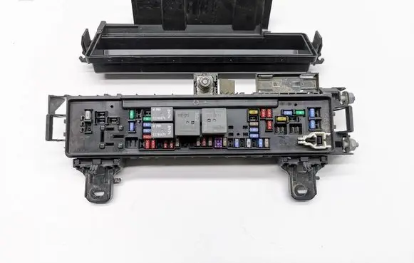 Tesla Model S Fuse module 1094405-00-D